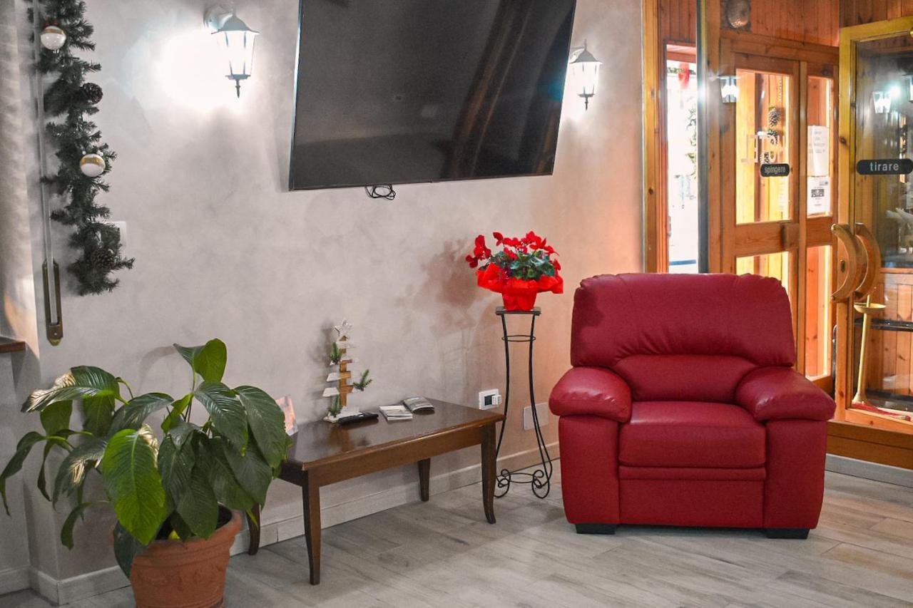 Lo Sciatore Hotel & Restaurant Camigliatello Silano Zewnętrze zdjęcie