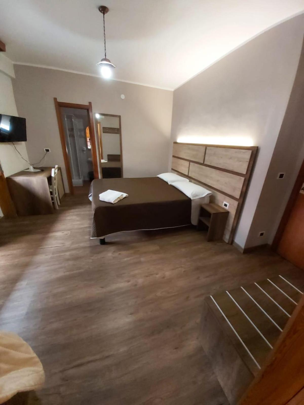 Lo Sciatore Hotel & Restaurant Camigliatello Silano Zewnętrze zdjęcie